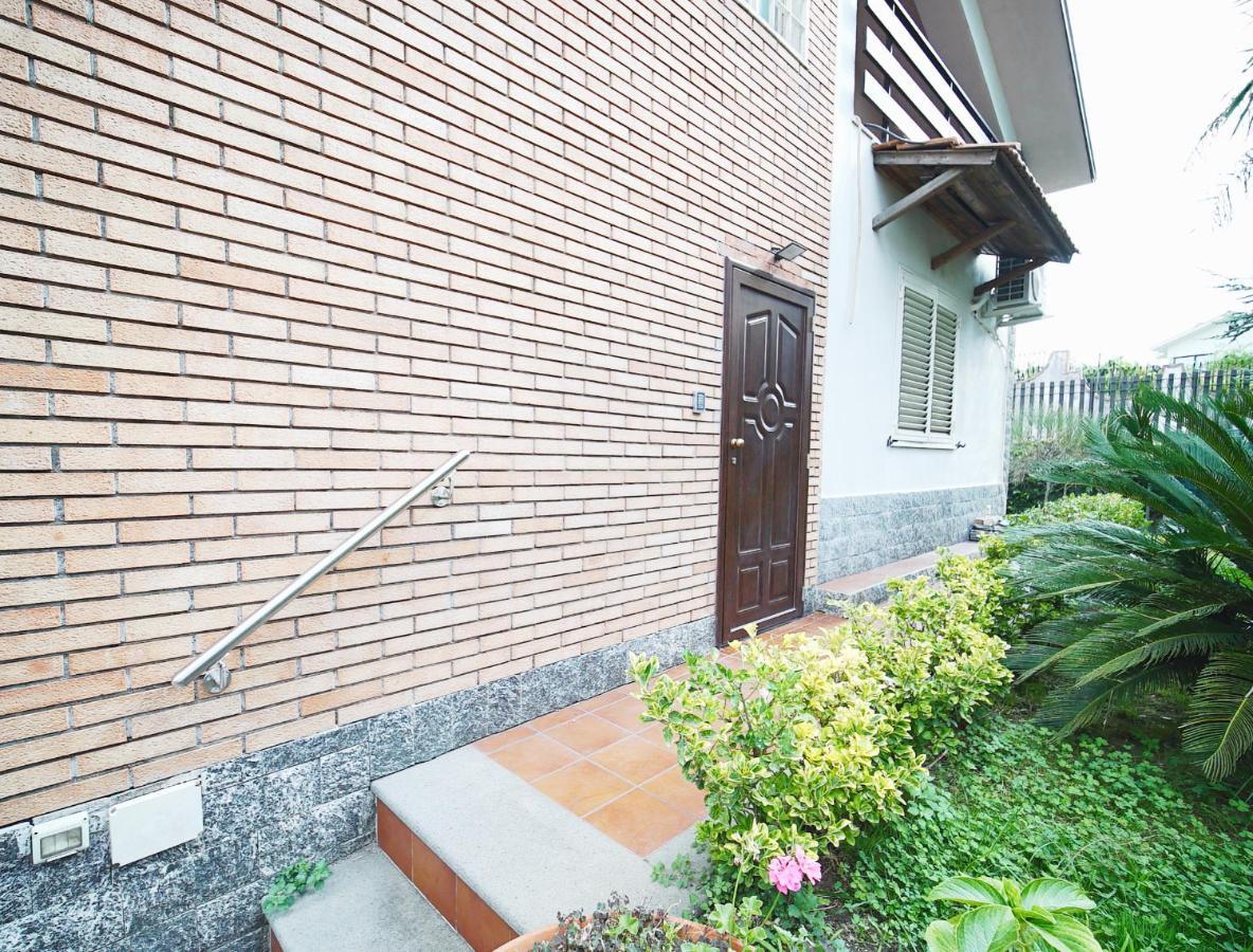 Etna Rooftop Apartment Педара Экстерьер фото